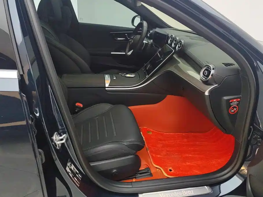 Mercedes-Benz C-Class — миниатюра 8