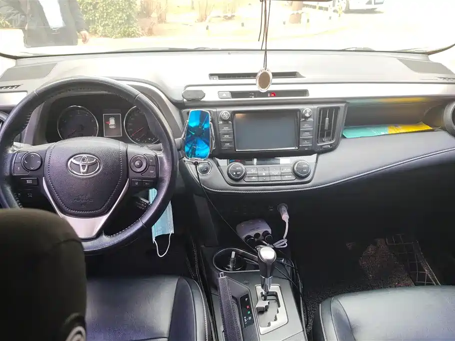 TOYOTA RAV4 RONGFANG