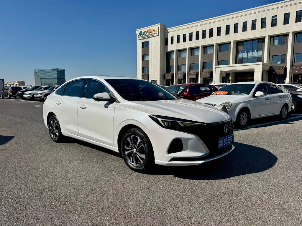 Changan Eado — миниатюра 3