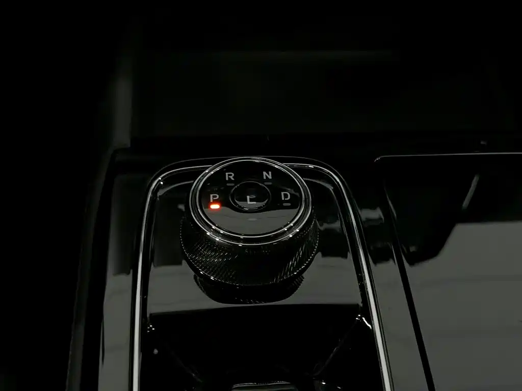 Ford Equator Sport — миниатюра 13