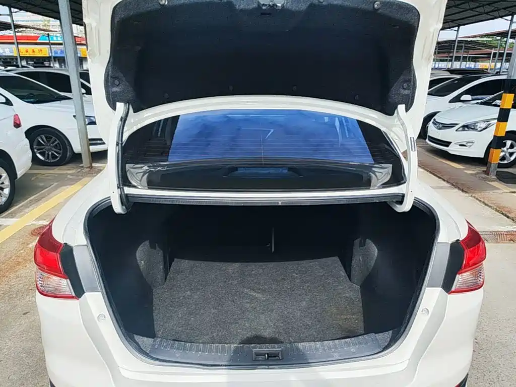 Nissan Bluebird — миниатюра 19