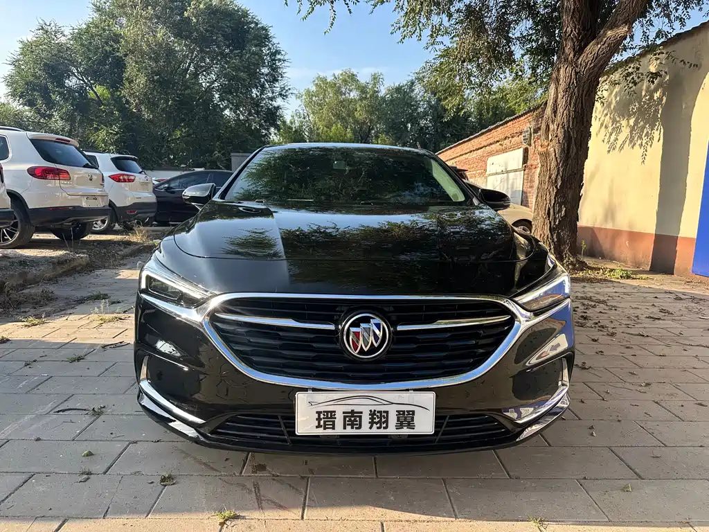 BUICK LACROSSE