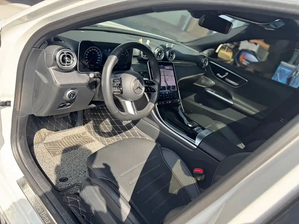 Mercedes-Benz C-Class — миниатюра 4