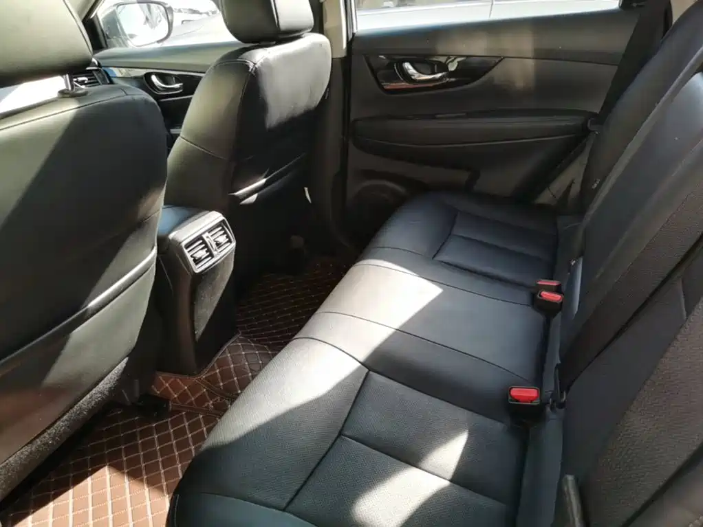 Nissan X-Trail — миниатюра 17