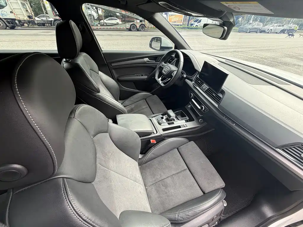 Audi Q5L Sportback — миниатюра 13