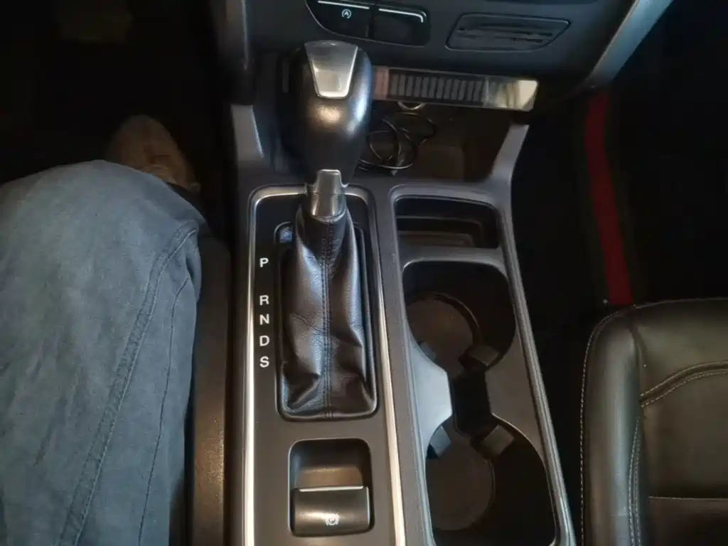 Ford Kuga — миниатюра 14