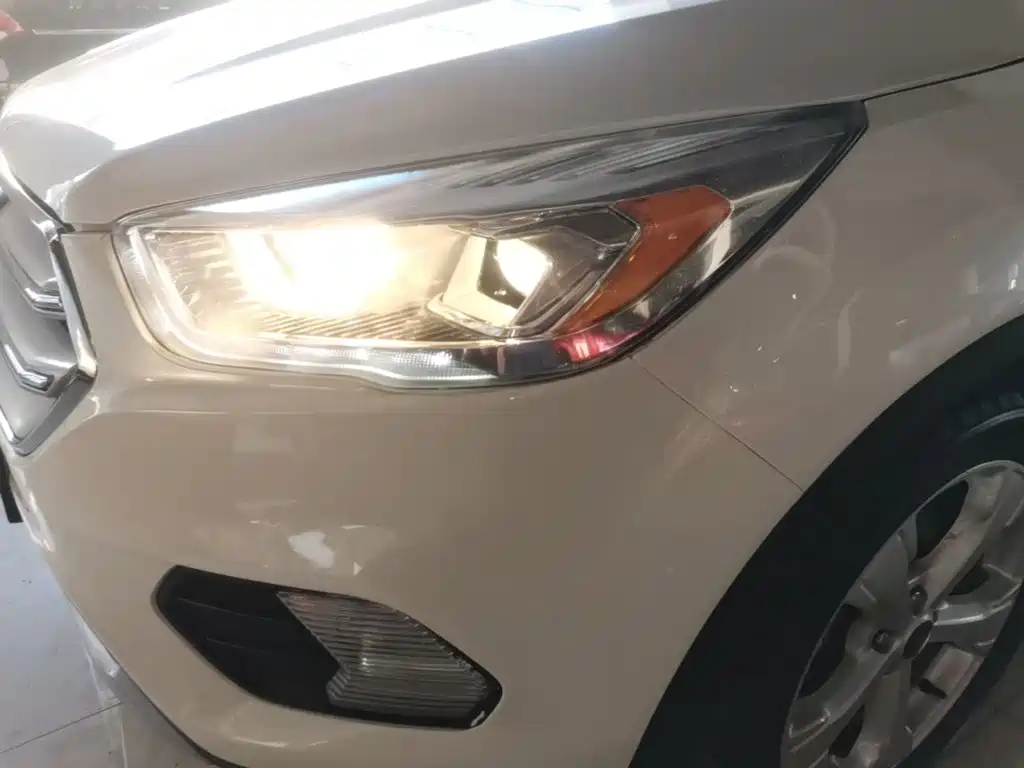 Ford Kuga — миниатюра 24