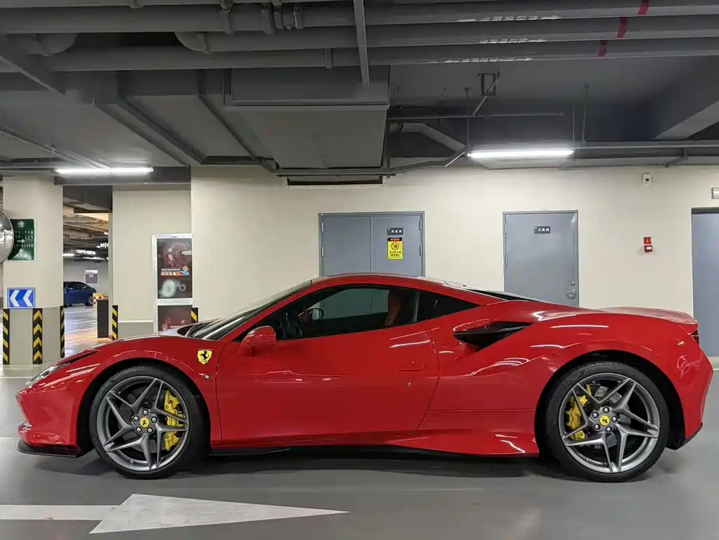 Ferrari F8 — миниатюра 5