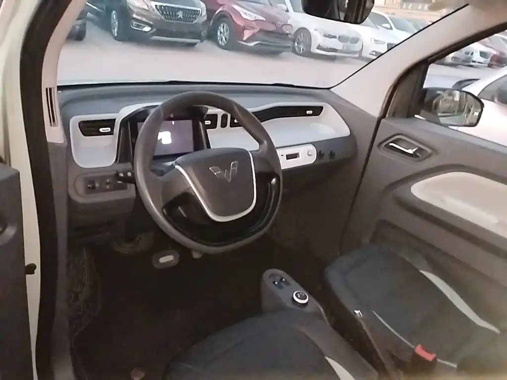 Wuling MINIEV — миниатюра 10