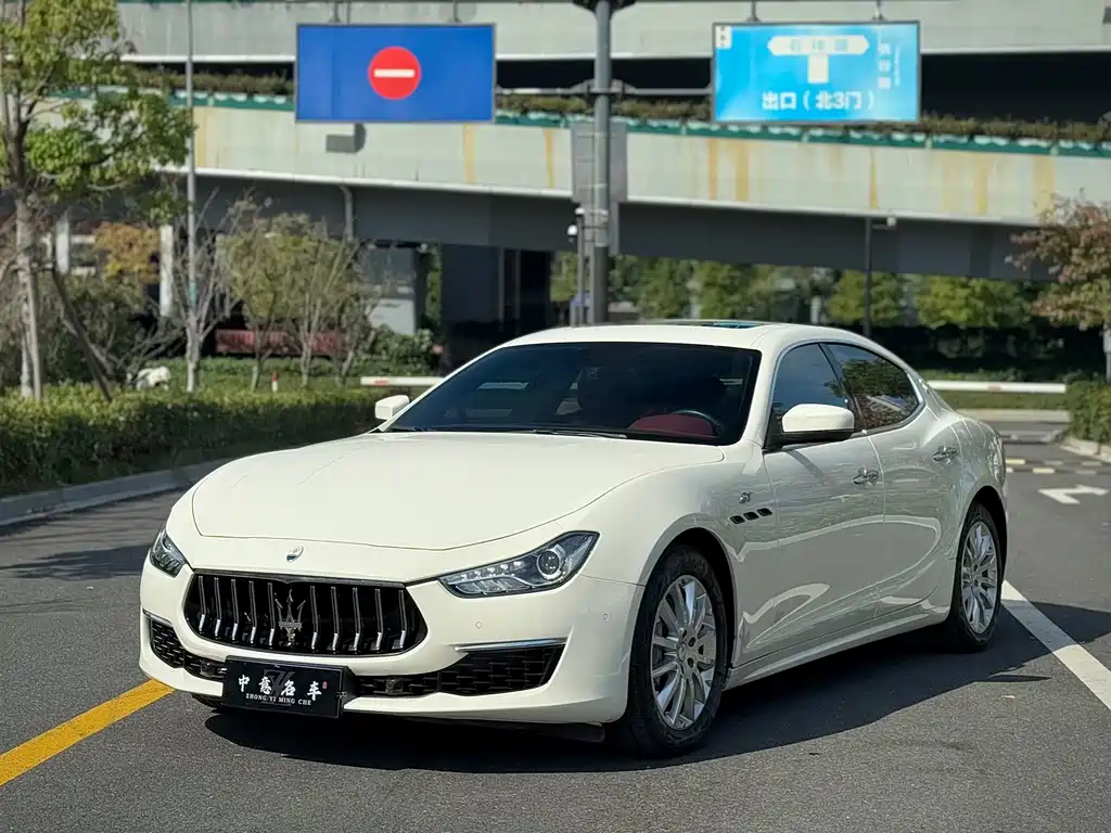 MASERATI GHIBLI