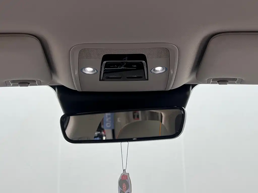 BYD Yuan Plus — миниатюра 23