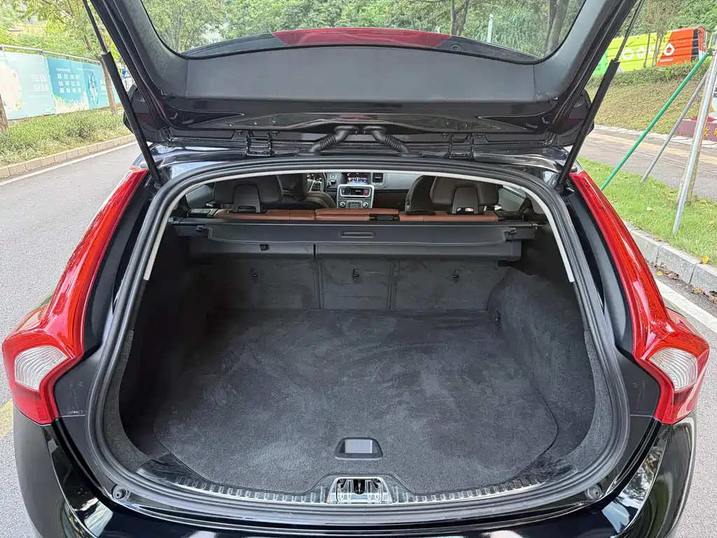 Volvo V60 — миниатюра 17