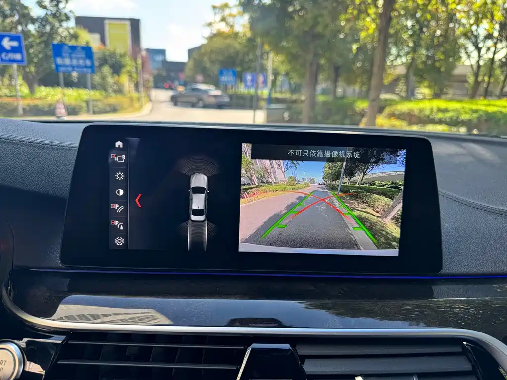 BMW 5 Series — миниатюра 28