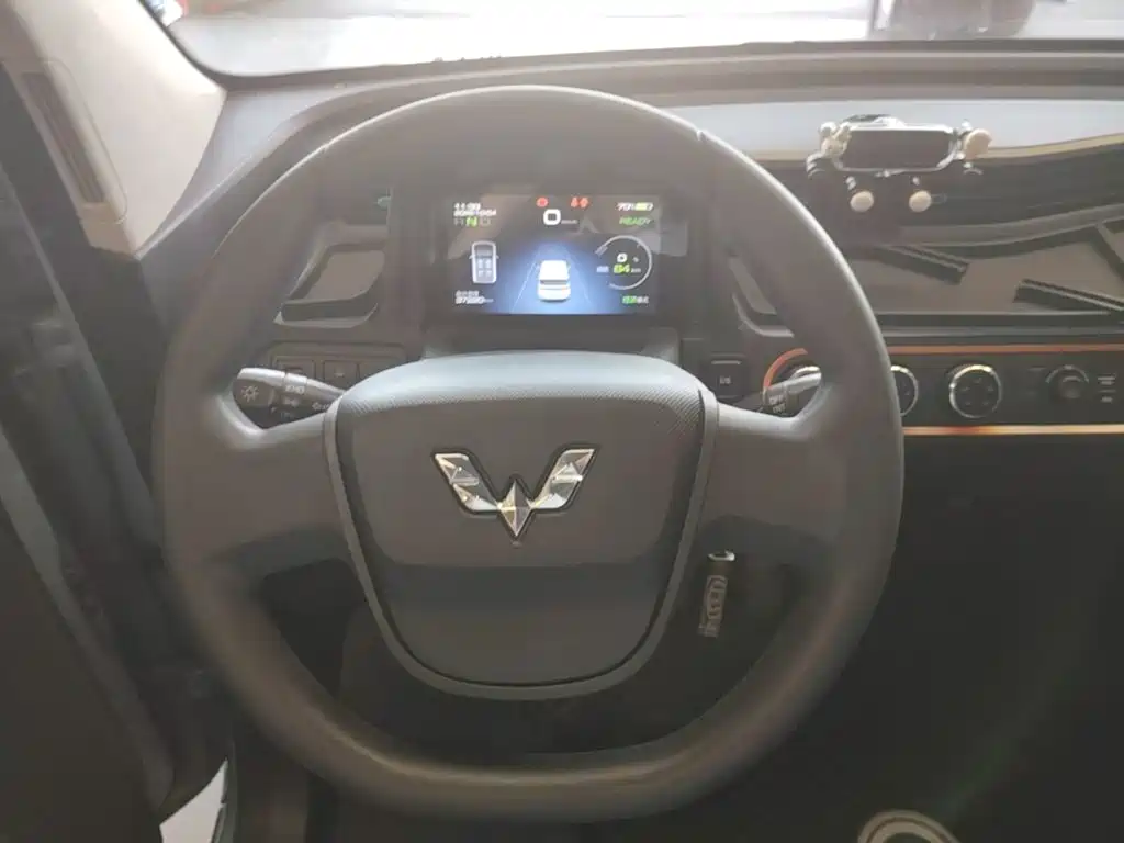 Wuling MINIEV — миниатюра 11