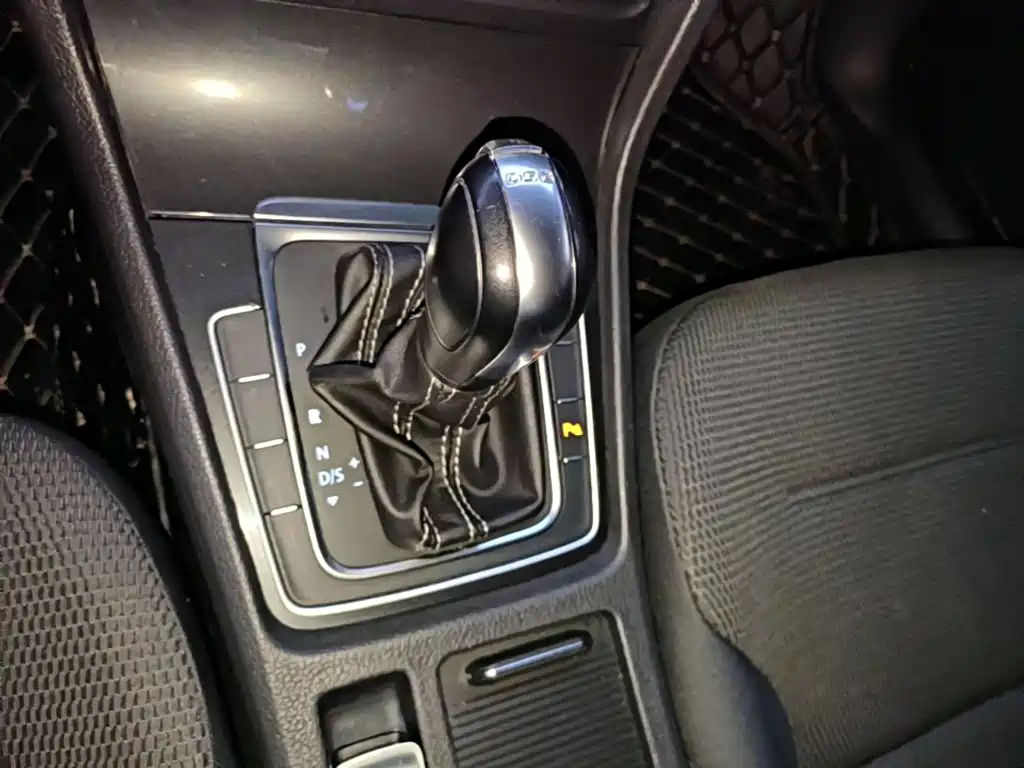 Volkswagen Golf — миниатюра 14