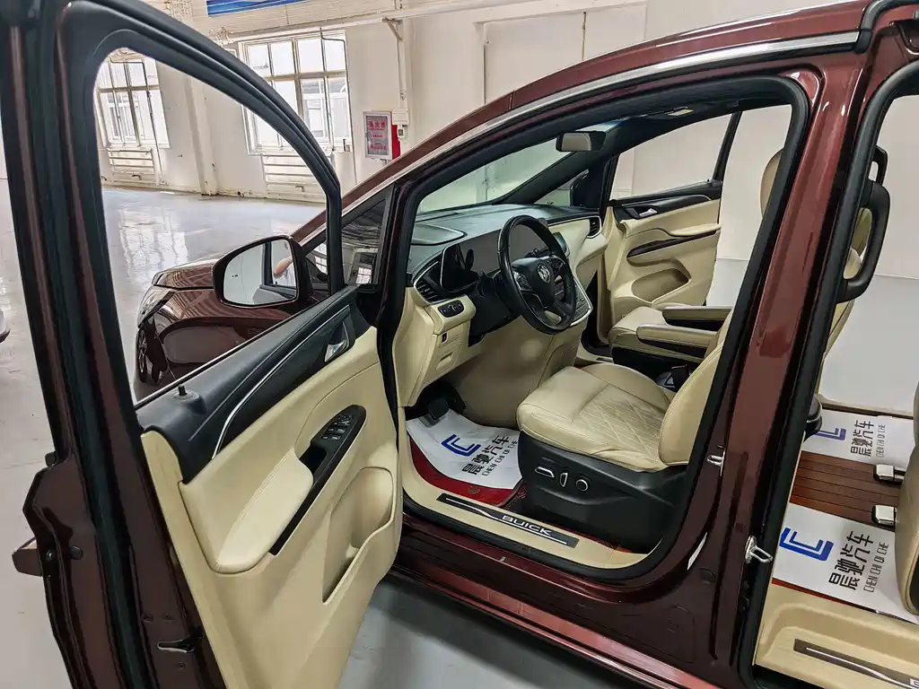 Buick GL8 — миниатюра 7
