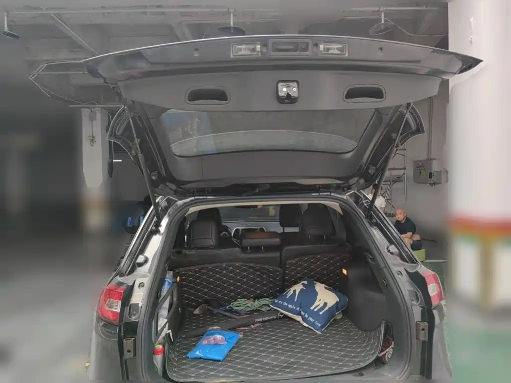 Jeep Cherokee — миниатюра 15