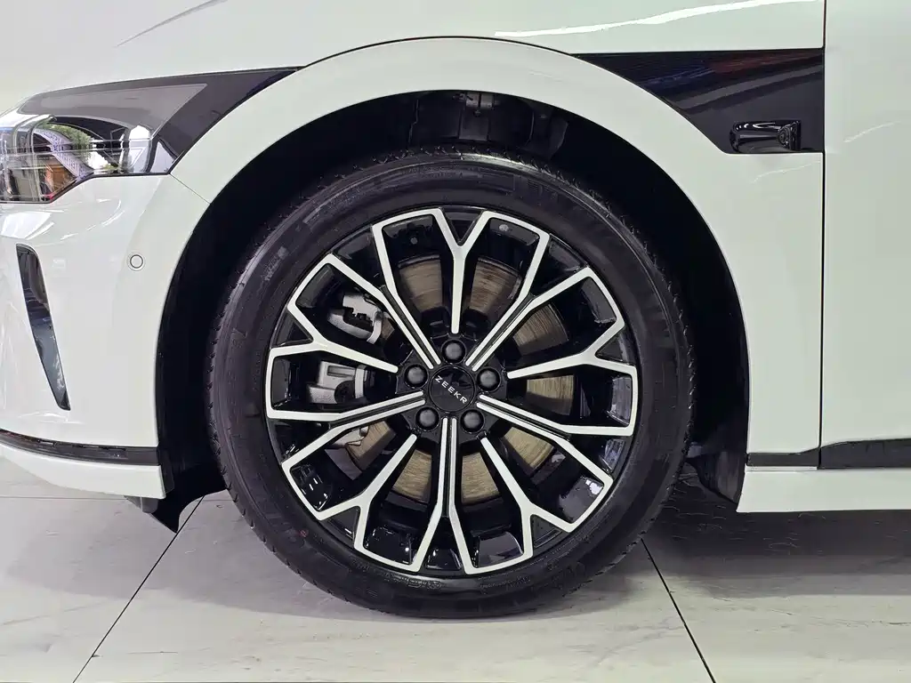 ZEEKR EXTREME KRYPTON 007