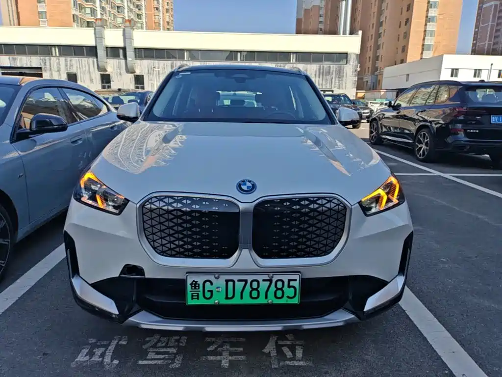 BMW iX1 — миниатюра 3