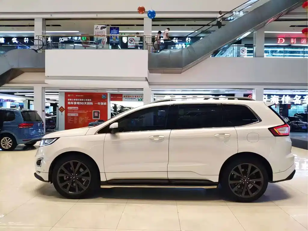 Ford Edge — миниатюра 7