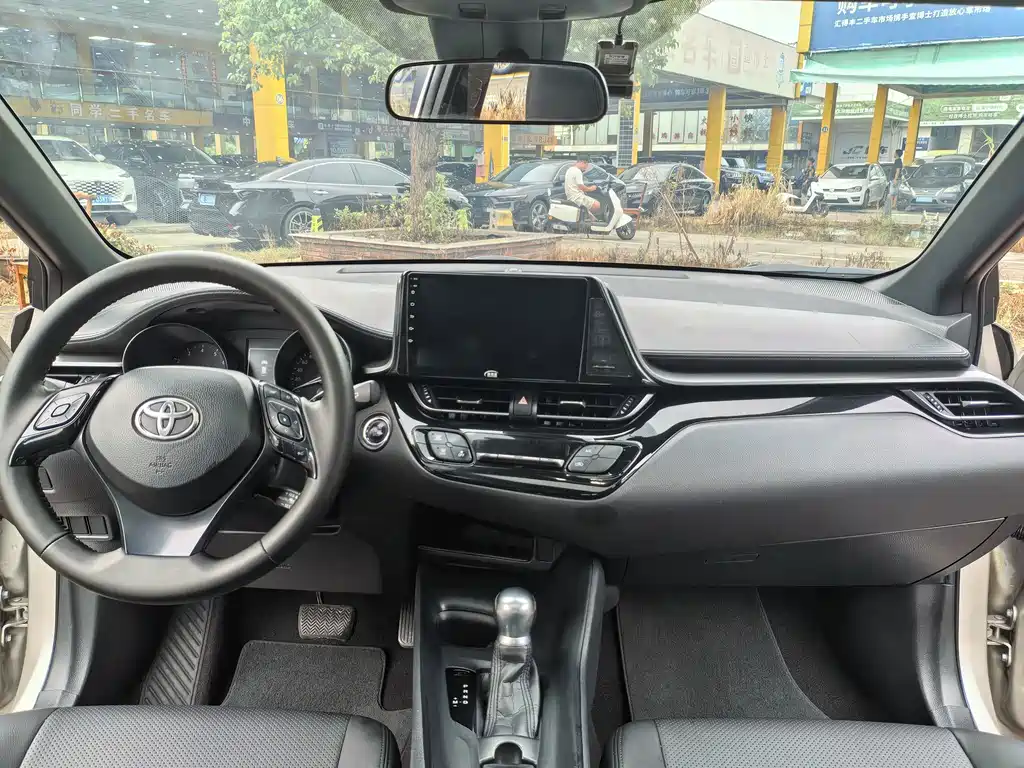 Toyota C-HR — миниатюра 7
