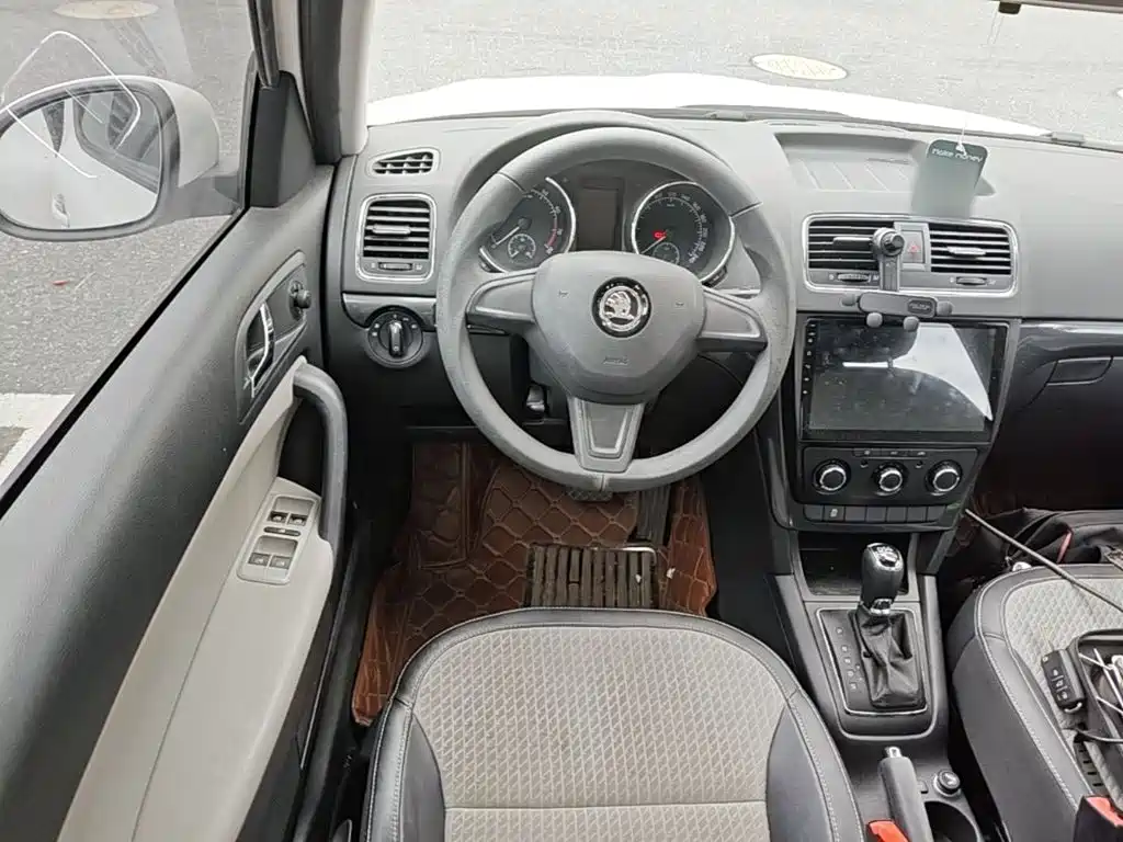 Skoda Yeti — миниатюра 15