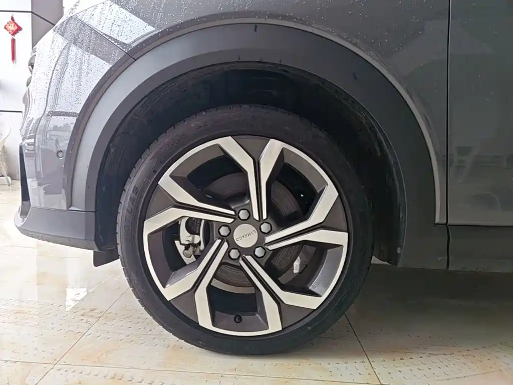 Lynk & Co 06 — миниатюра 23