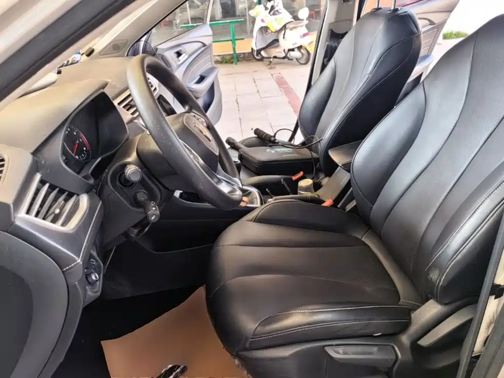 Roewe i5 — миниатюра 15