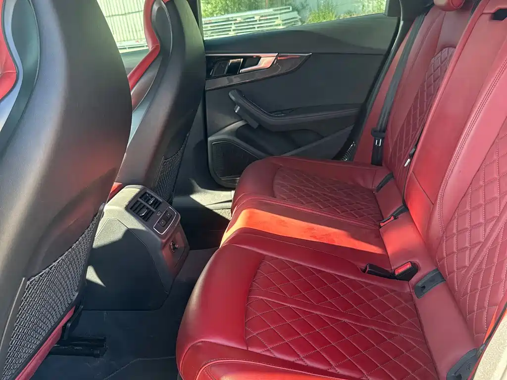 Audi S4 — миниатюра 5