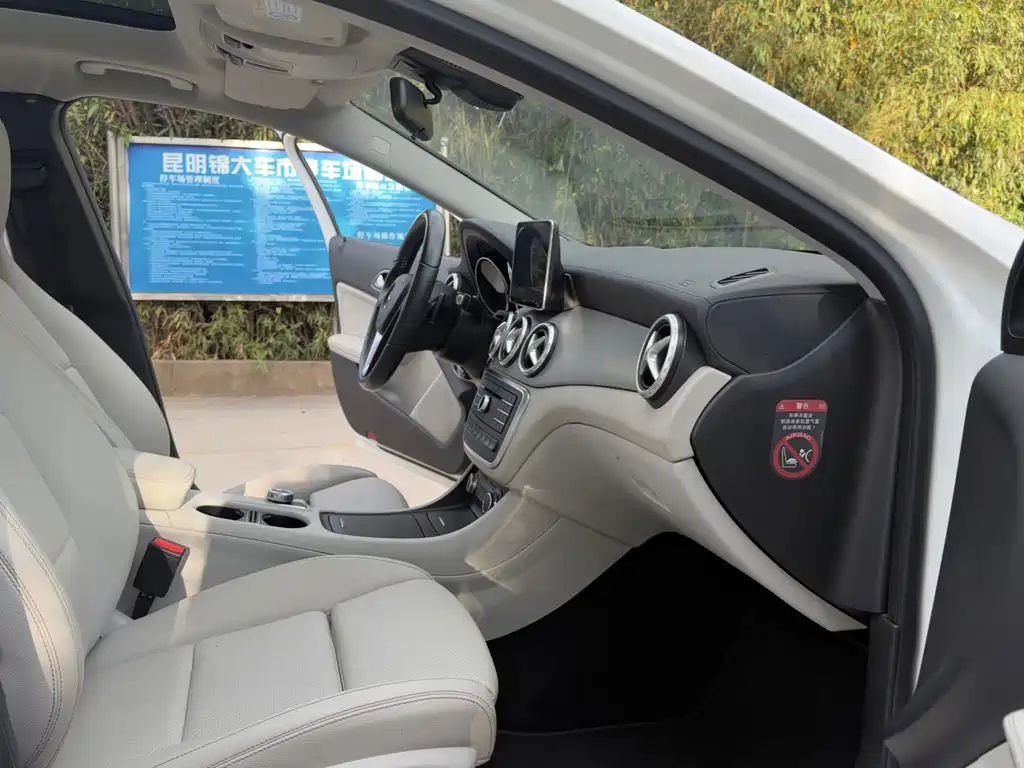 Mercedes-Benz GLA — миниатюра 16