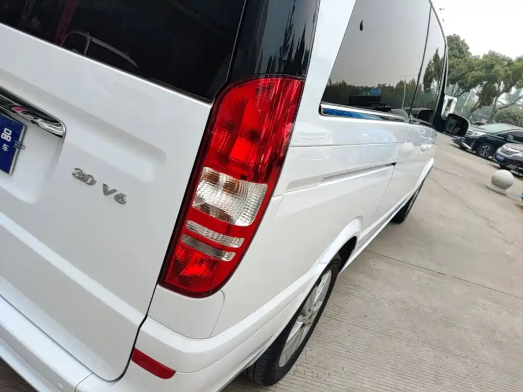 Mercedes-Benz Viano — миниатюра 8