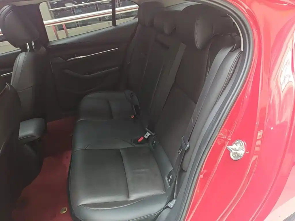 Mazda 3 Axela — миниатюра 17
