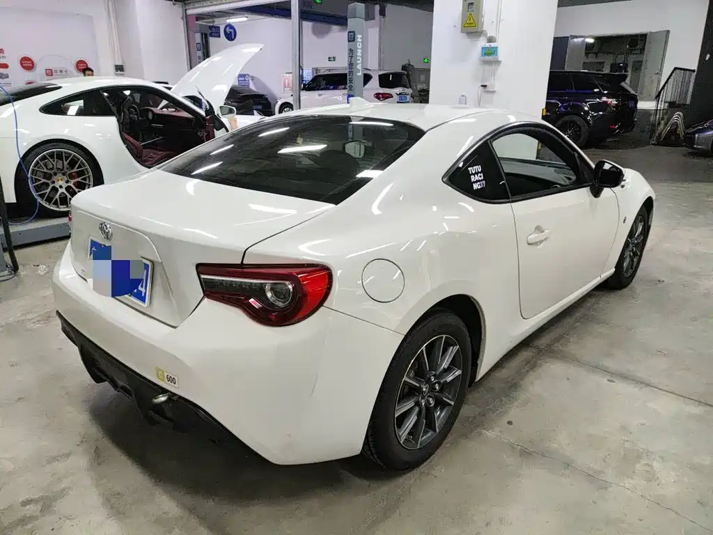 Toyota 86 — миниатюра 2