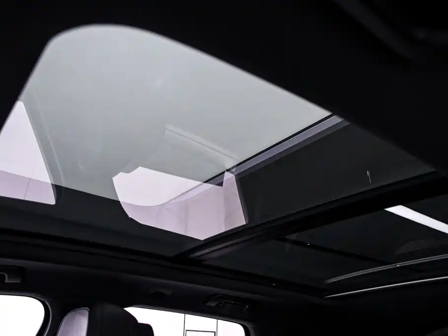 Porsche Cayenne — миниатюра 11