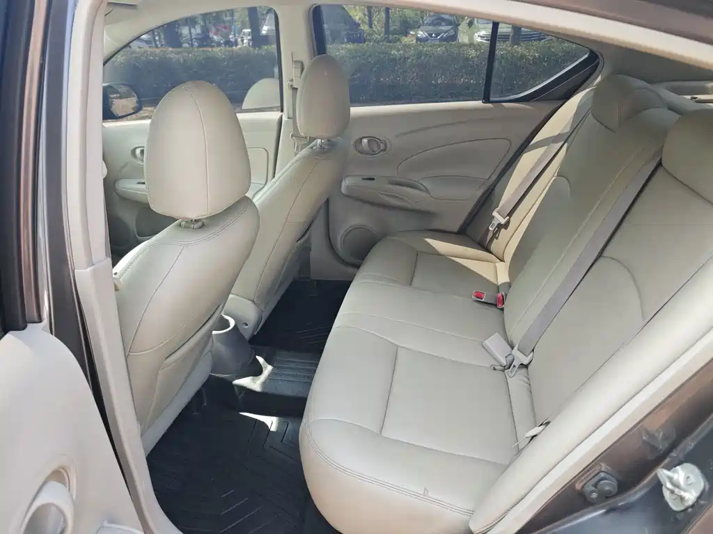 Nissan Sunny — миниатюра 7