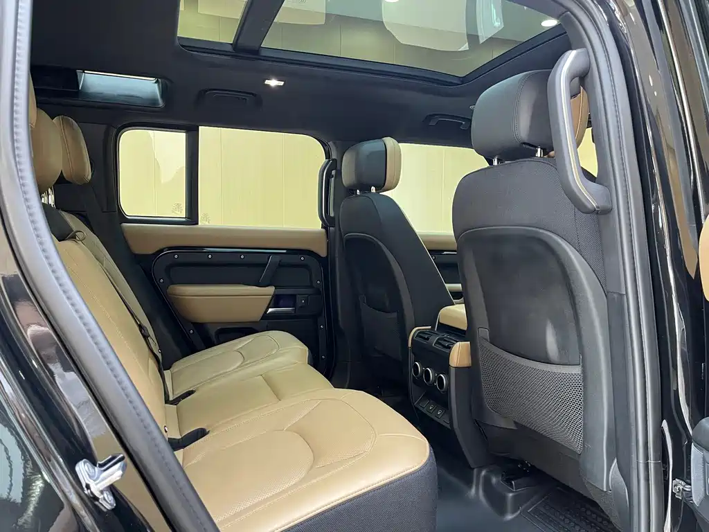Land Rover Defender — миниатюра 15