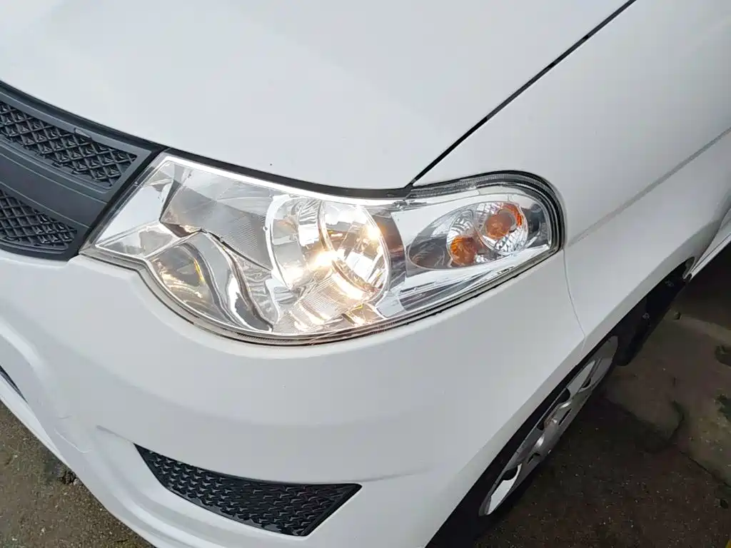 Wuling Hongguang — миниатюра 24