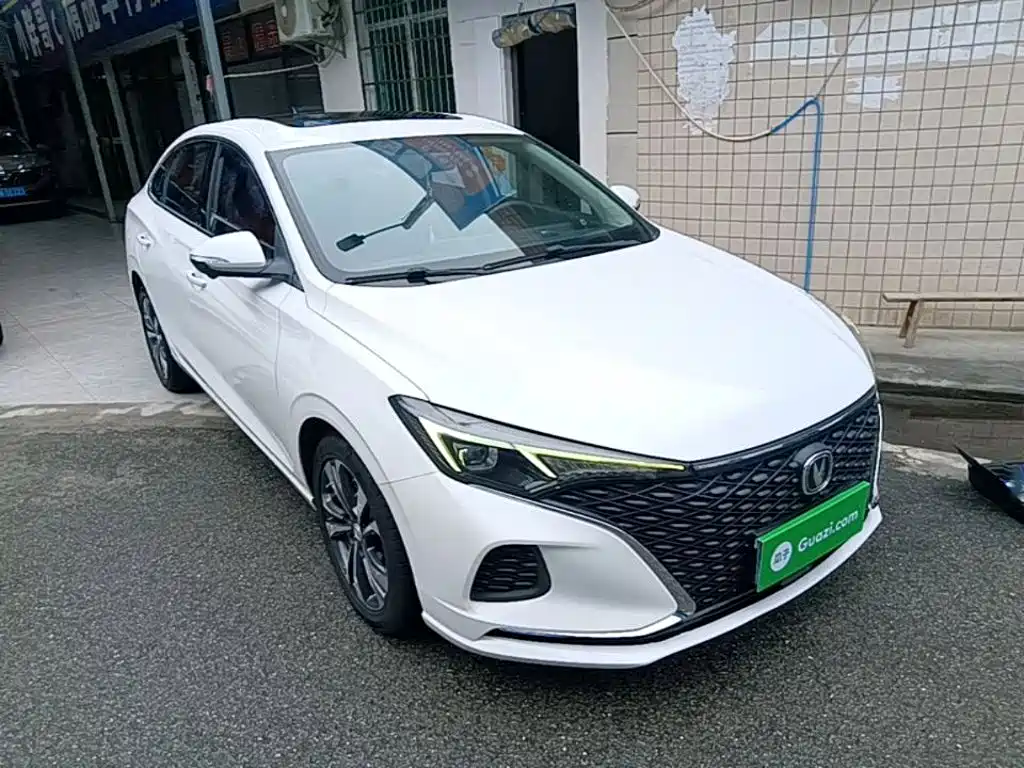 Changan Eado — миниатюра 4
