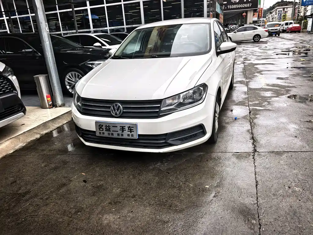 Volkswagen Santana — миниатюра 2