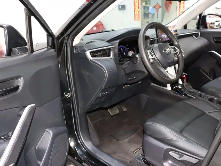Toyota Frontlander — миниатюра 8