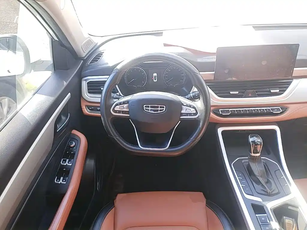Geely Vision X6 — миниатюра 11