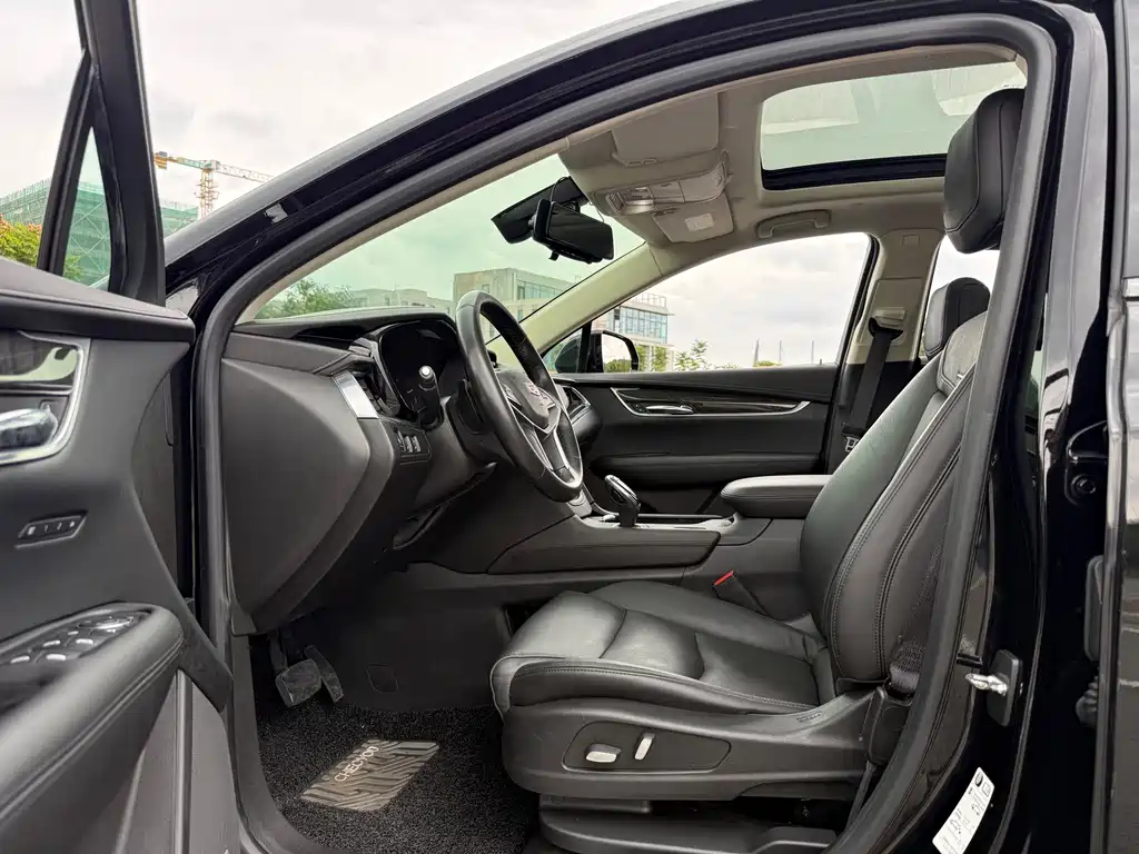Cadillac XT5 — миниатюра 7