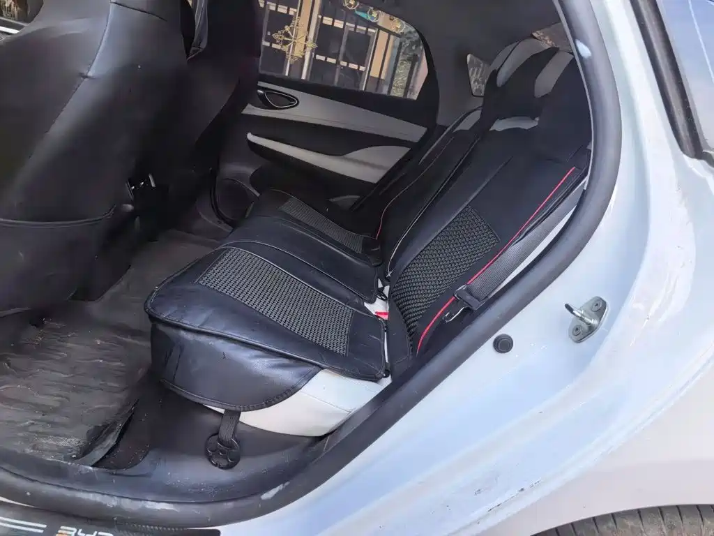 BYD Seal 05 DM-i — миниатюра 15