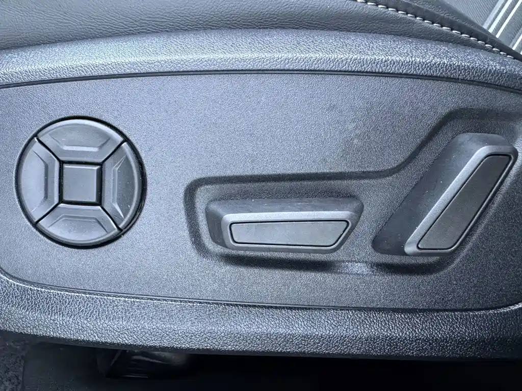 Audi A3 2023 — фото 23