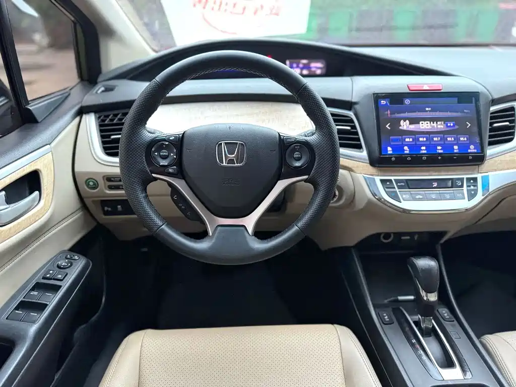 Honda Jade — миниатюра 9