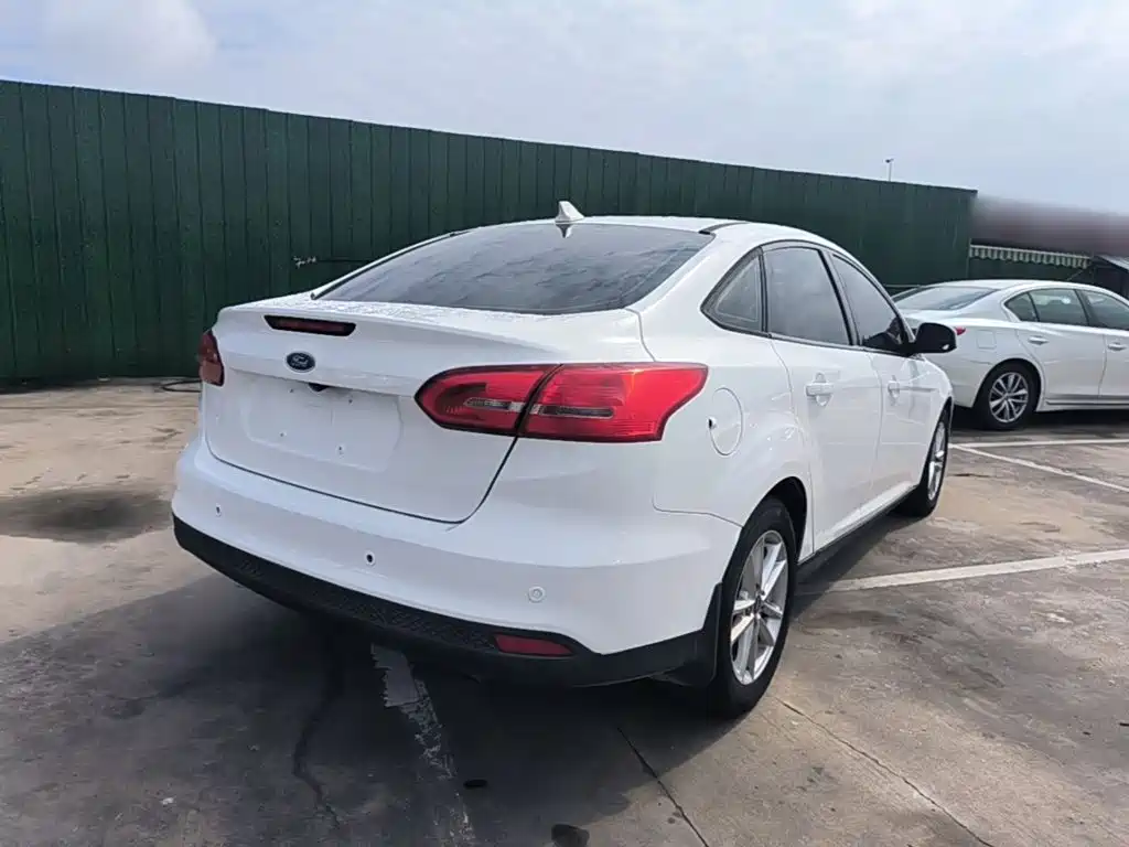 Ford Focus — миниатюра 7