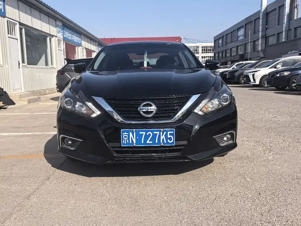 NISSAN TEANA
