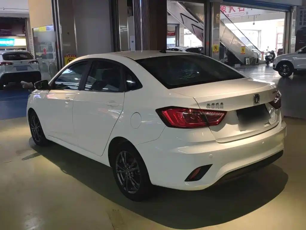 Changan Eado DT — миниатюра 5