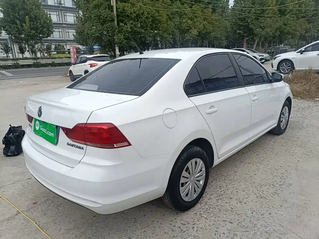 Volkswagen Santana — миниатюра 7