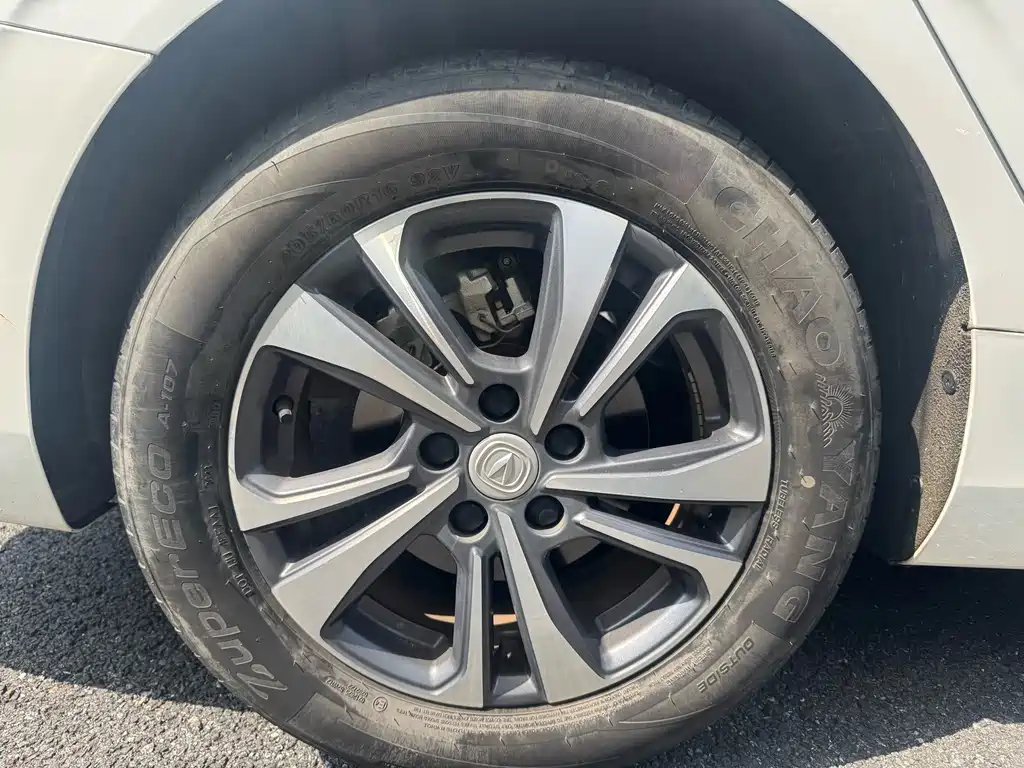 Changan Eado — миниатюра 9